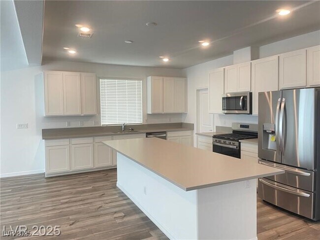 Building Photo - 5749 Avondale Rise Wy