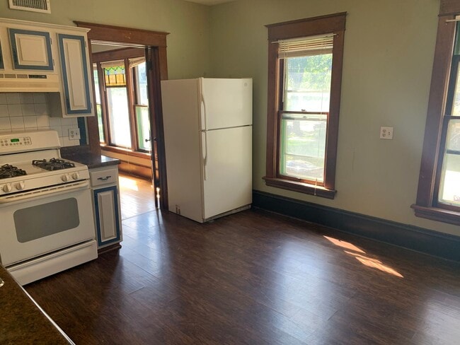 Foto del edificio - 1820 3rd Ave N