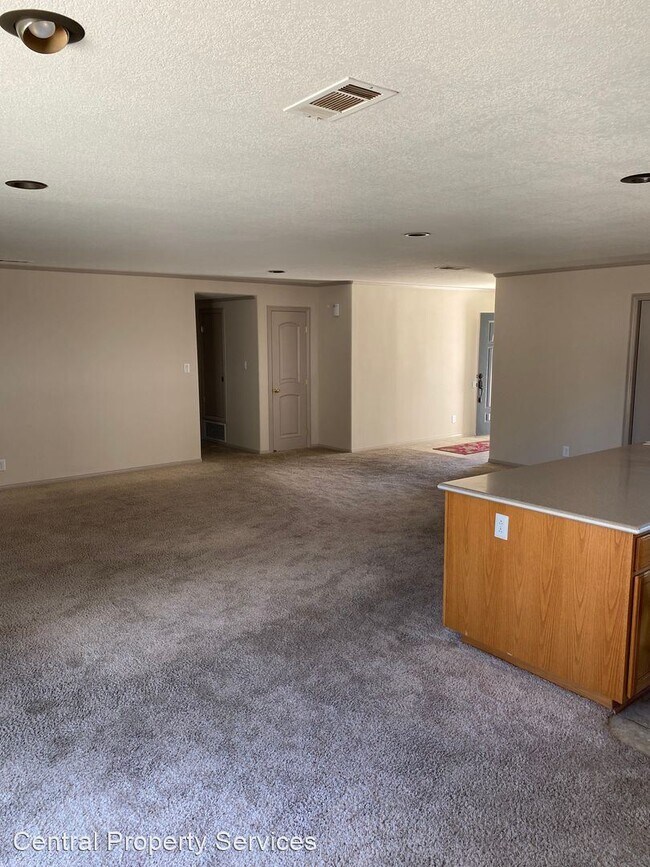 Foto del edificio - 4 br, 2 bath House - 482 Mackay Ave