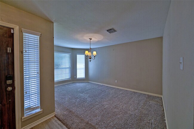 Foto del edificio - 19803 Lindenwick Ct