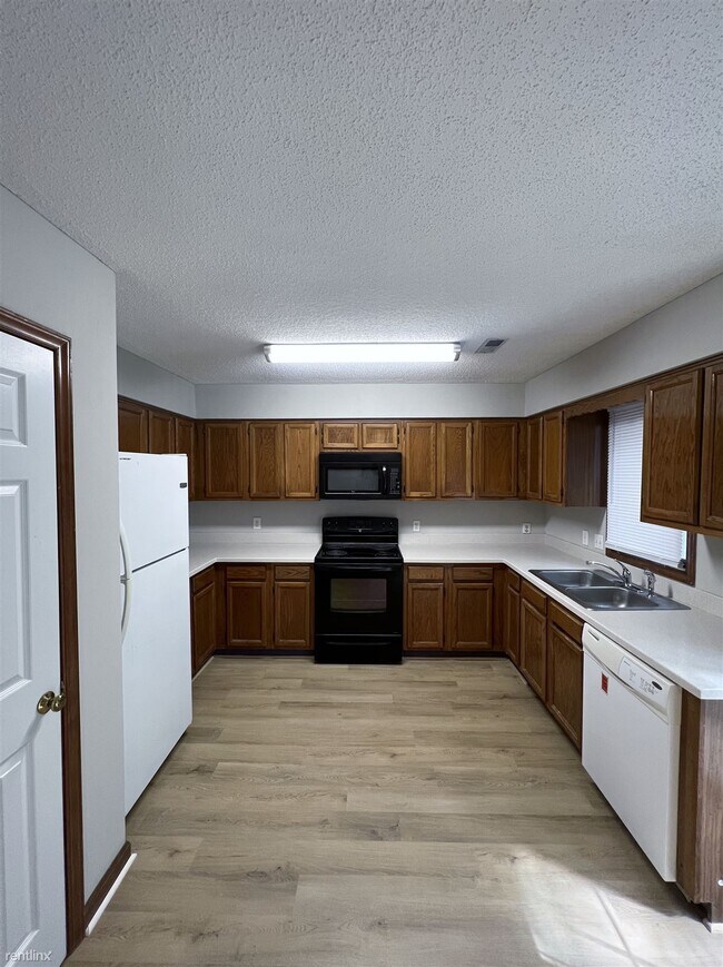 Building Photo - 3 br, 3 bath House - 4305 Hunters Club Dr
