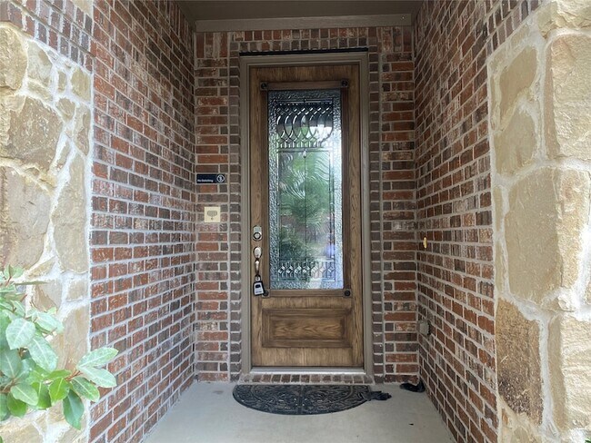 Foto del edificio - 380 Spring Meadow Dr