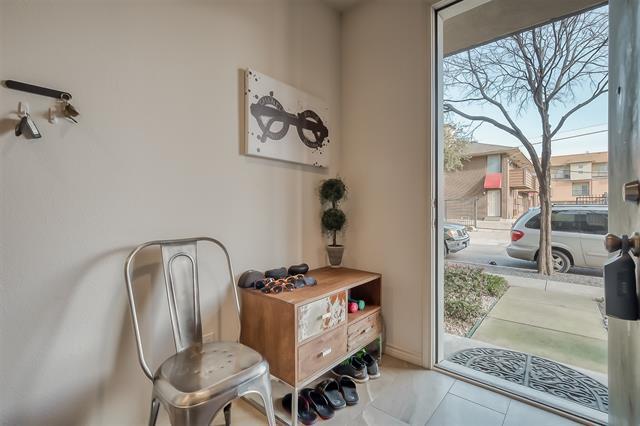 Building Photo - 4330 McKinney Ave