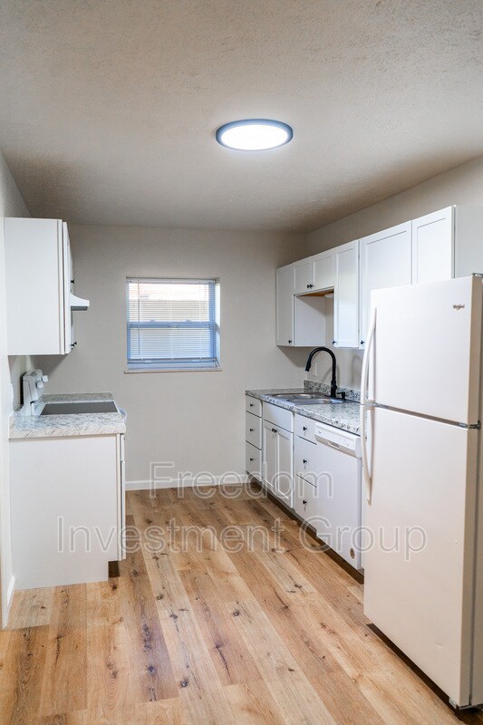 Foto del edificio - 1655 Wales Ave