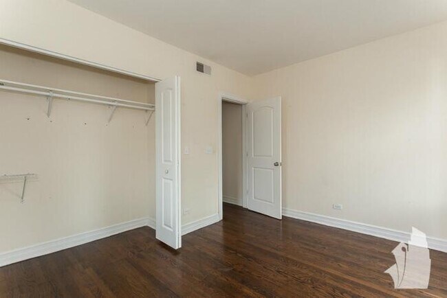 Foto del edificio - 3808 N Sheffield Ave