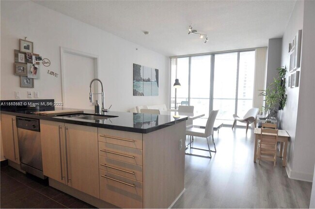 Photo - 79 SW 12th St Apartment