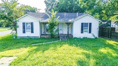 Building Photo - 1103 S Willow St