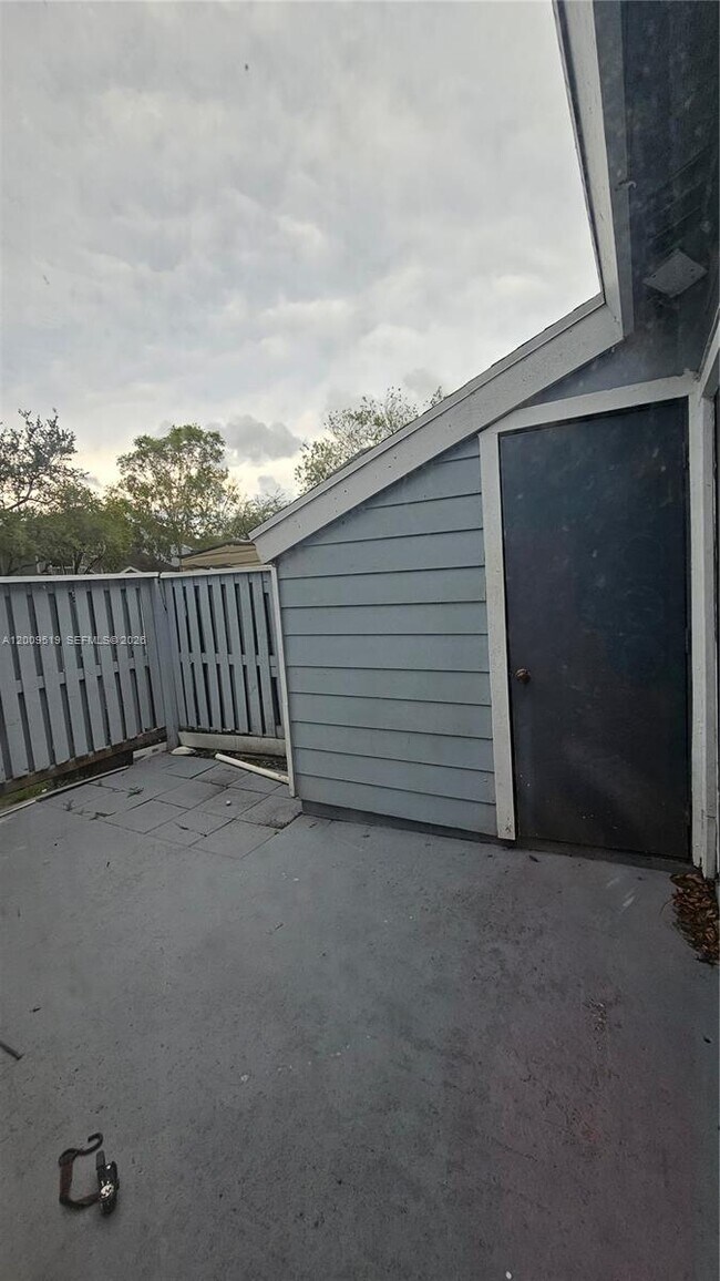 Foto del edificio - 1953 Players Pl