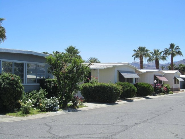 Building Photo - Caliente Sands