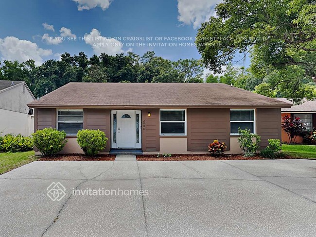 Building Photo - 2808 Cedaridge Dr