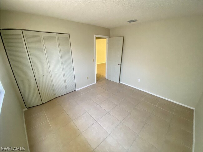 Foto del edificio - 1905 Viscaya Pkwy