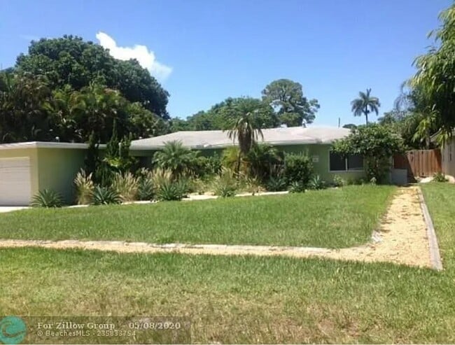 Foto del edificio - 1755 NE 18th St