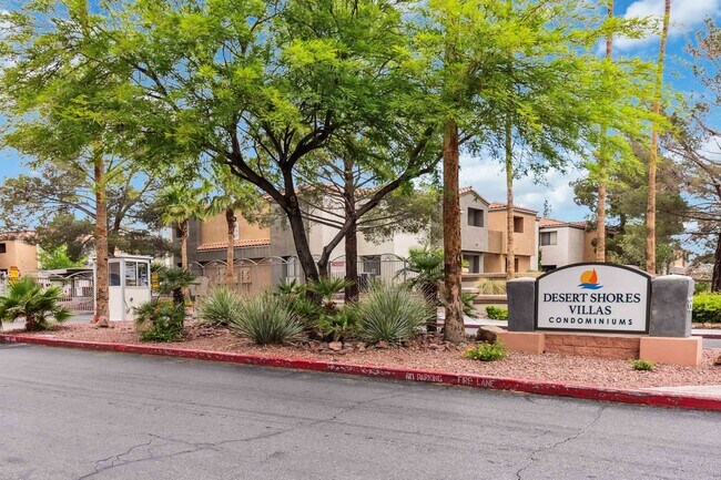Foto del edificio - Updated 3 Bedroom Condo in Desert Shores V...
