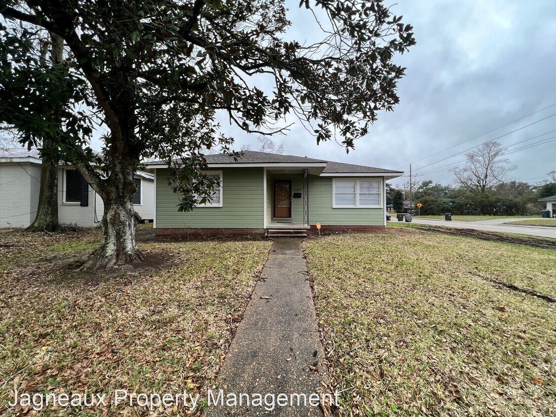 Foto principal - 3 br, 2 bath House - 1800 11th St