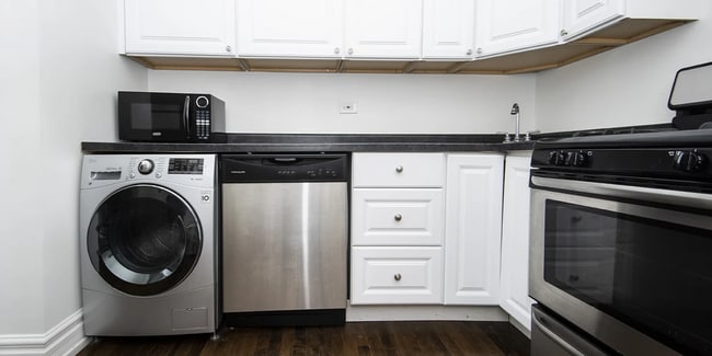 Photo - 3703 N Hoyne Ave Apartment