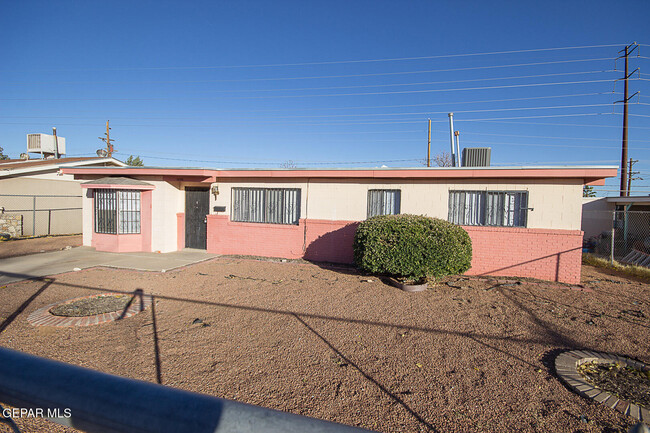 Building Photo - 10108 Shenandoah St