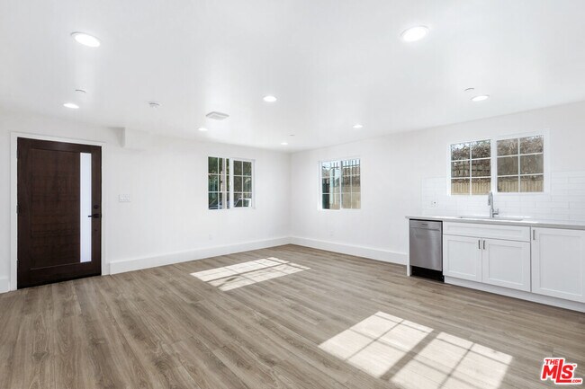 Foto del edificio - 498 E 52nd St