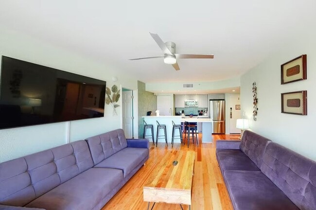Building Photo - 3625 Seaside Dr
