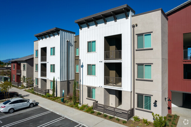 Building Photo - Sierra Fountains Apartments