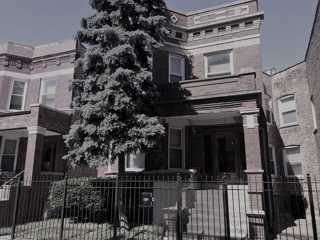 Paisajismo atractivo - 6110 S Evans Ave