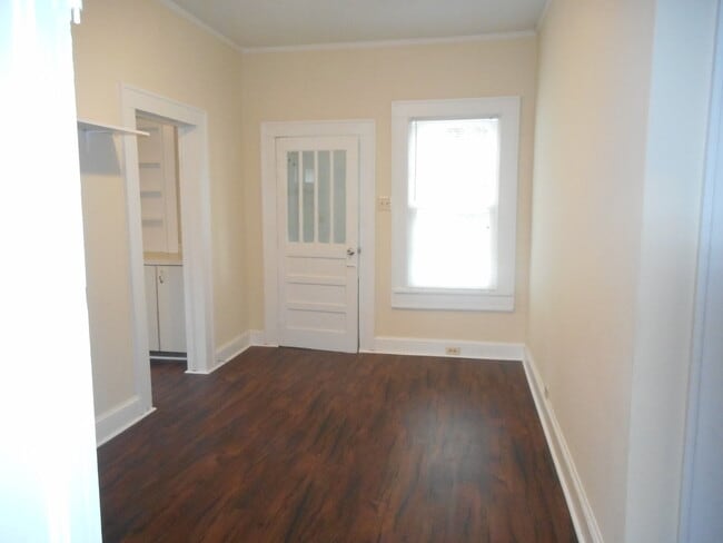 Building Photo - 3-bedroom 1 bath Charming Country Home