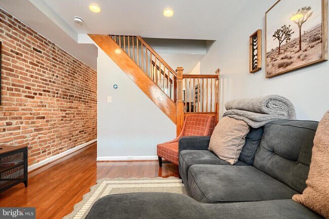 Foto del edificio - 1319 Richardson St
