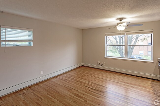 Studio, 1BA - 377 SF - YG Flats