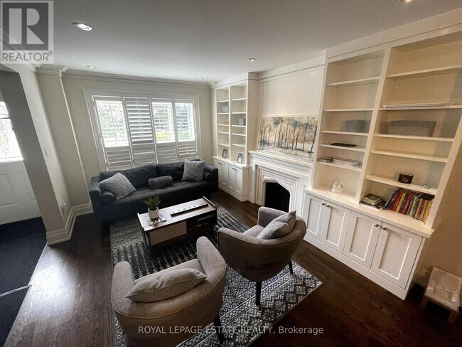 Building Photo - 274 Laird Dr