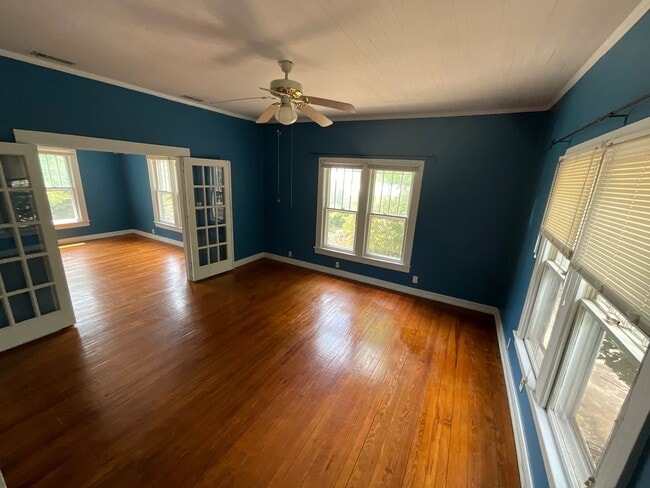 Building Photo - 3/1 Hilltop Cottage with Fruit Trees in the Heart of Chattahoochee