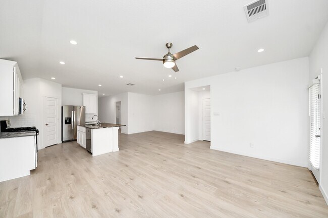 Building Photo - 1618 Westway Dr