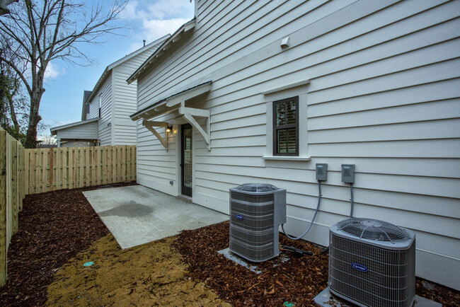 Building Photo - New Cottage in New Community!