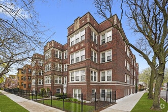 Building Photo - 4956 N Ridgeway Ave