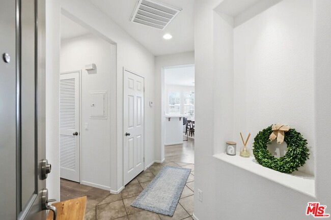 Building Photo - 27022 Victoria Ln