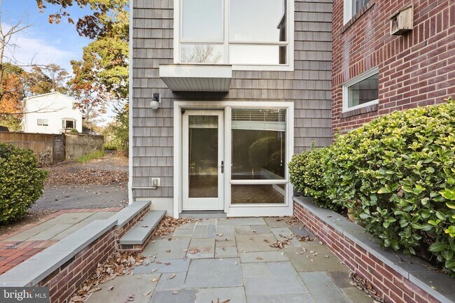 Building Photo - 4713 6th St S