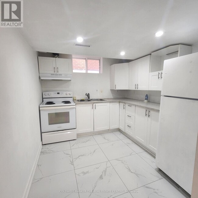 Building Photo - 38 Ferguson Dr