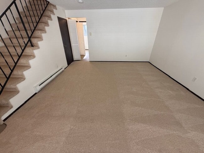 Building Photo - Alfi 3510 4-plex - Everett