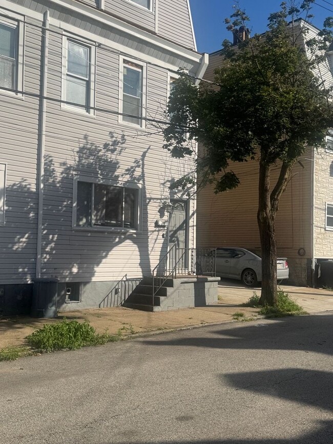 Building Photo - 5134 Keystone St