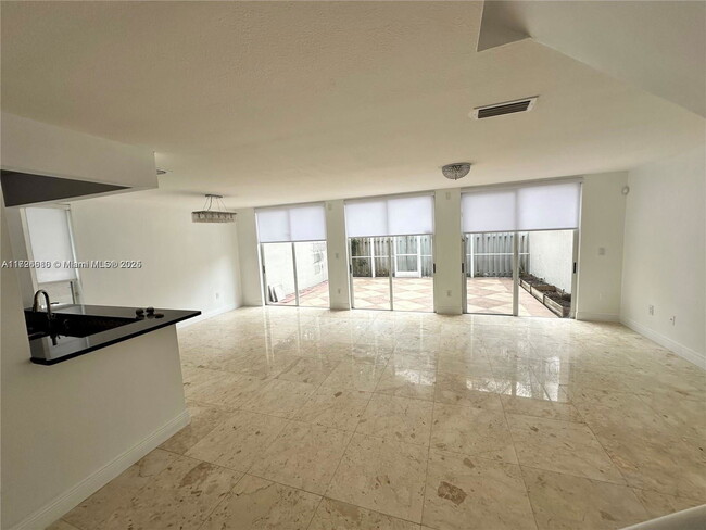 Foto del edificio - 10100 NW 43rd Terrace