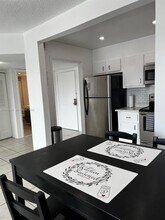 Building Photo - 4164 Inverrary Dr