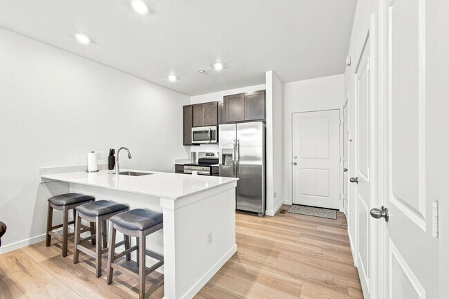 Foto del edificio - 8953 Whiteclover St