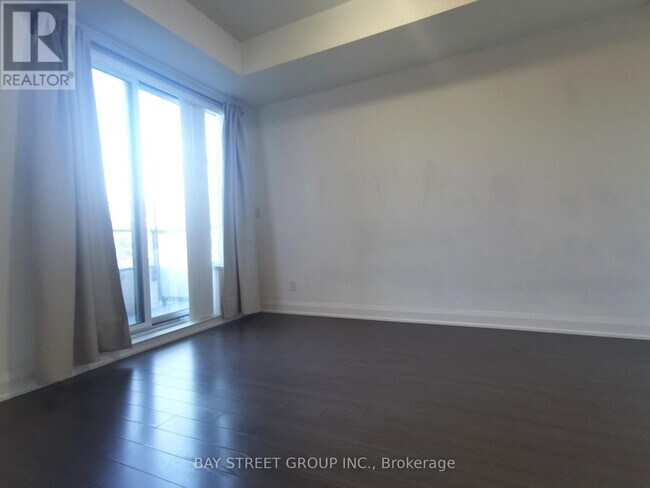 Photo du bâtiment - 8200 Birchmount Rd