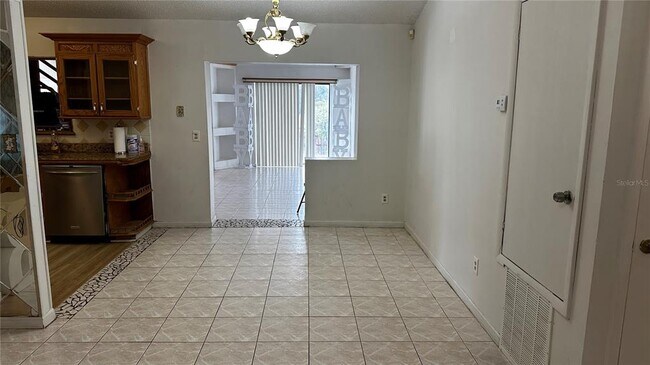 Building Photo - 7048 Drury Ln