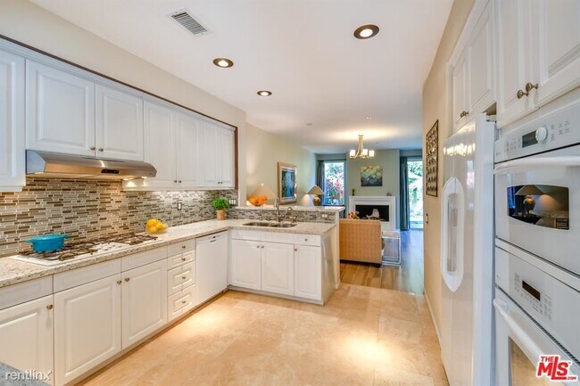 Foto del edificio - 3 br, 3 bath Condo - 748 Palisades Dr