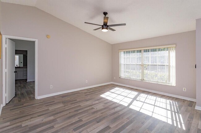 Building Photo - 5955 Kenlyn Ct