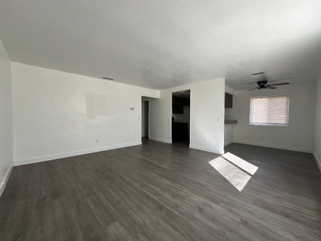 Foto del edificio - 15866 Sago Rd