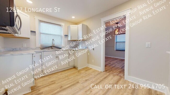 Building Photo - 12857 Longacre St