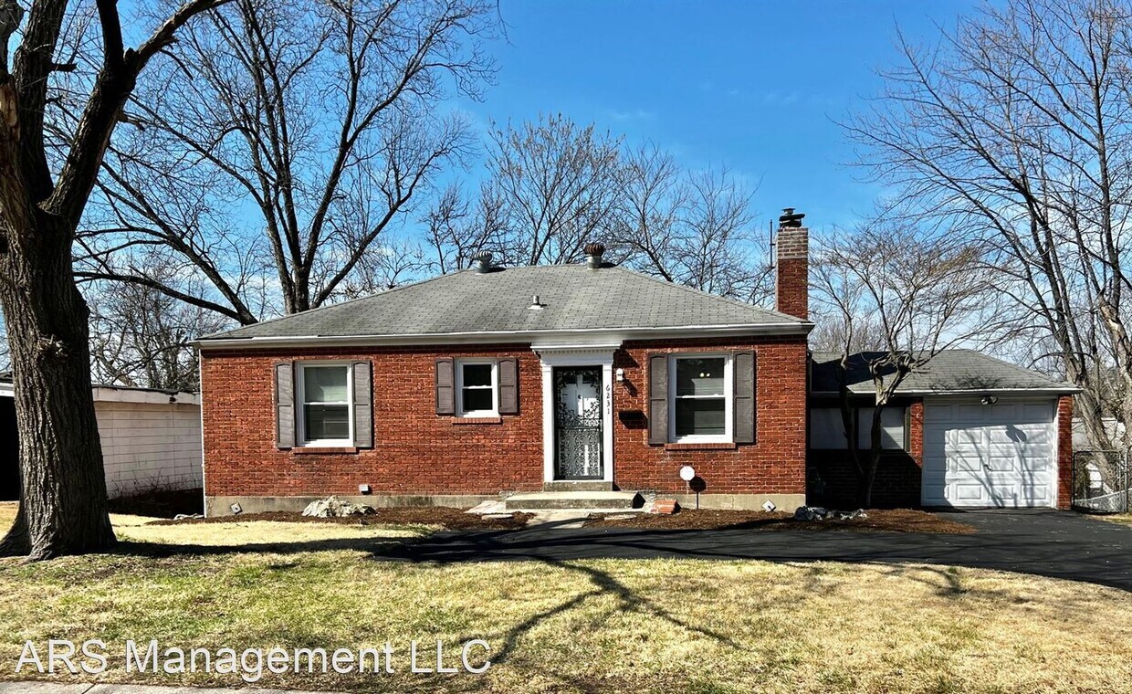 3 br, 2 bath House 6231 Tyndall Drive House Rental in Berkeley, MO