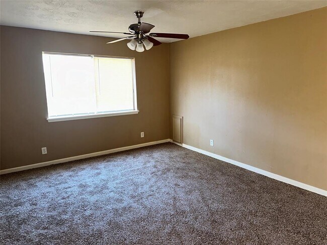 Foto del edificio - 2615 Allyson Ct