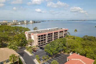 Building Photo - 2700 Bayshore Blvd