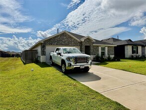 Building Photo - 40758 Rosemary Rain Ln